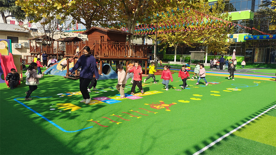 幼兒園體適能場(chǎng)地