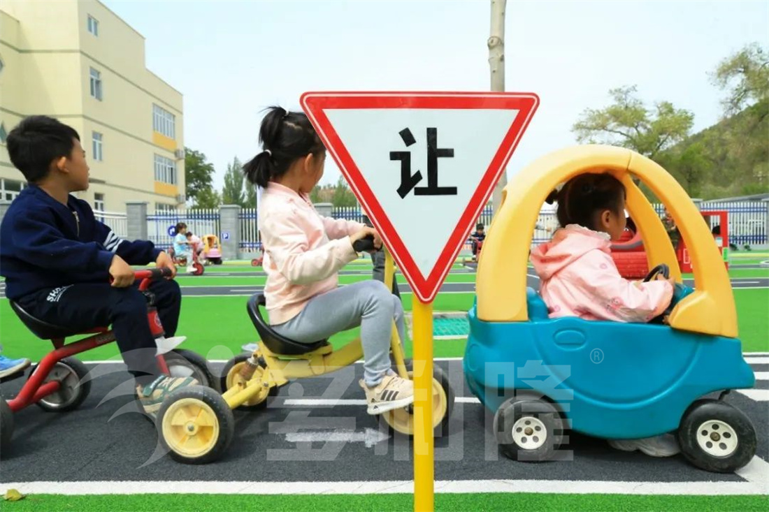 幼兒園戶外場(chǎng)地設(shè)計(jì)